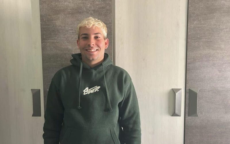 Adán Abreu es estudiante del Grado en Educación Primaria en la Universidad de La Laguna y miembro de la murga Irónicos