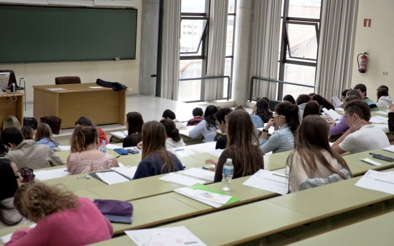 XI OLIMPIADA ECONOMIA Y EMPRESA