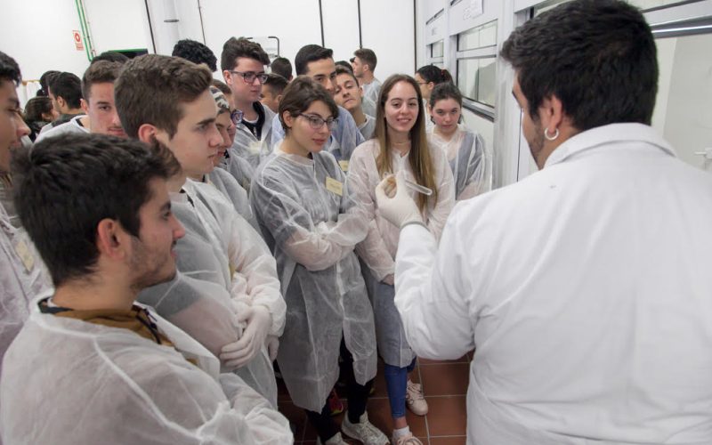 Unos 500 alumnos de Secundaria, de prácticas en Química
