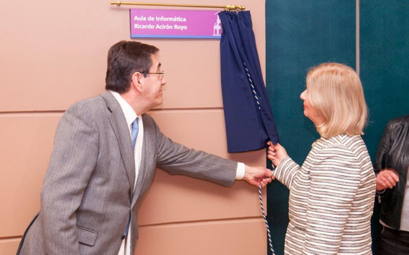 homenaje a ricardo aciron