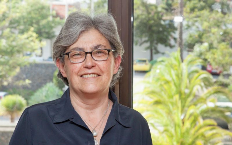 Ángela Calvo de Saavedra, catedrática de la Pontificia Universidad Javierana de Bogotá