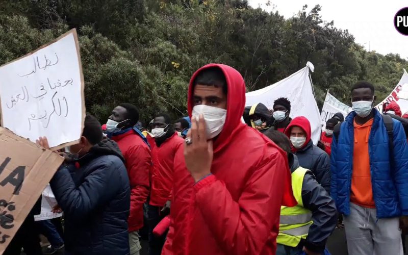 Cerca de 2000 personas marchan por el bloqueo migratorio en Canarias
