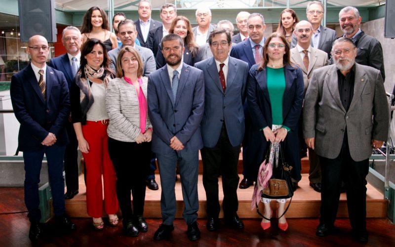 El rector se reúne se reúne con los representantes de los colegios profesionales