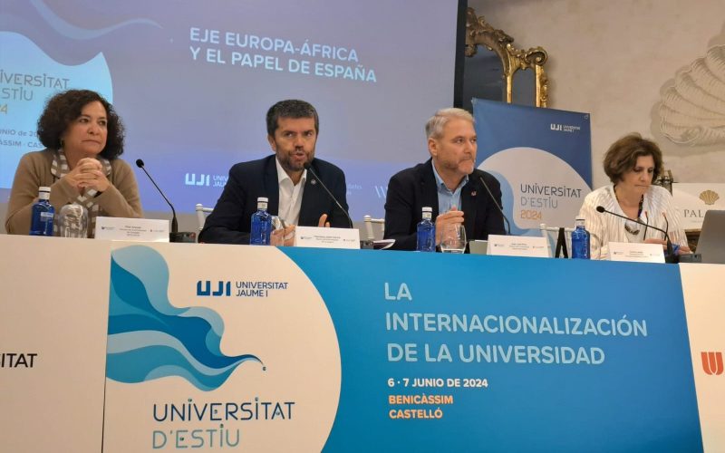 Francisco García modera un debate para analizar el eje Europa-África