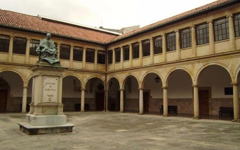 edificio-historico-de-la-universidad-de-oviedo