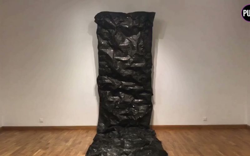El Museo de Bellas Artes acoge la exposición ‘De pliegue en pliegue’