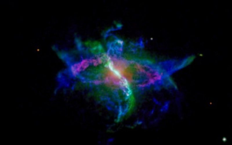 Nebulosa que rodea a la estrella simbiótica R Aquarii