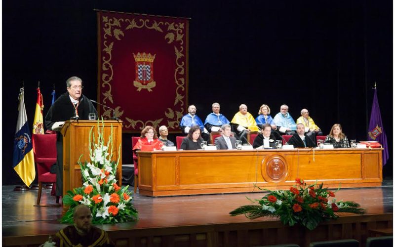 Federico Mayor Zaragoza en el acto institucional de los 225 años de la Universidad de La Laguna