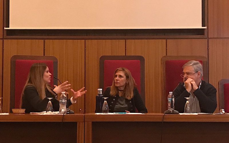 Mesa Redonda a cargo de Ángela Torbay betancort y Manuel Hernández Hernández