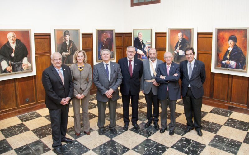 LA ULL inaugura una sala con los retratos de sus rectores