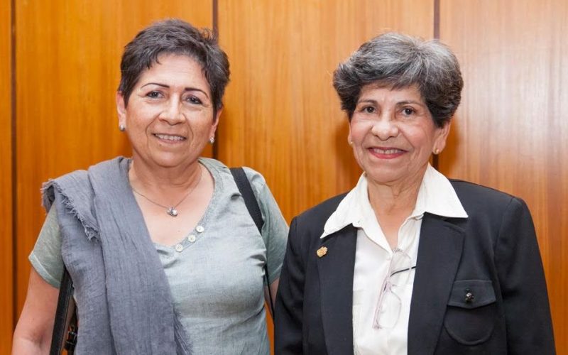 Griselda Gutiétrrez y Élida Aponte
