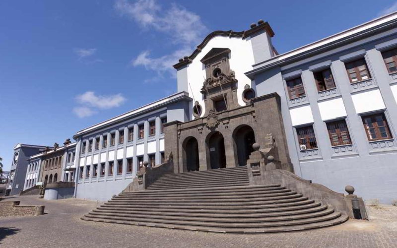 Edificio central de la ULL