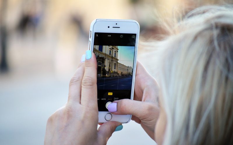 Hay que saber diferenciar entre lo que es verdad y lo que es mentira dentro de las redes sociales. Foto: Pull