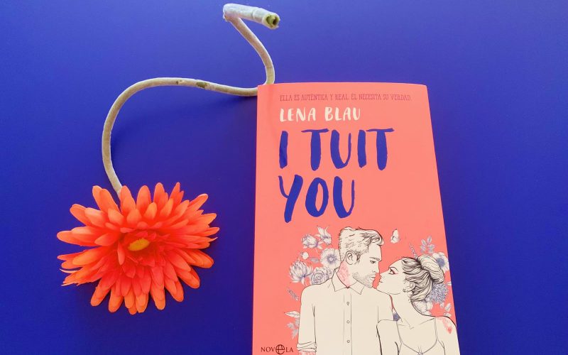 Novela 'I tuit you'