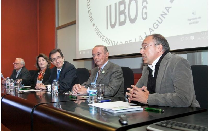 El investigador Romén Trujillo presenta su proyecto premiado por la aecc