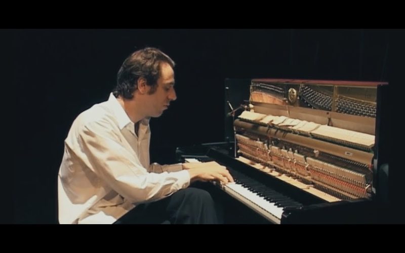La película “Shut up and play the piano” se proyectará en el CajaCanarias