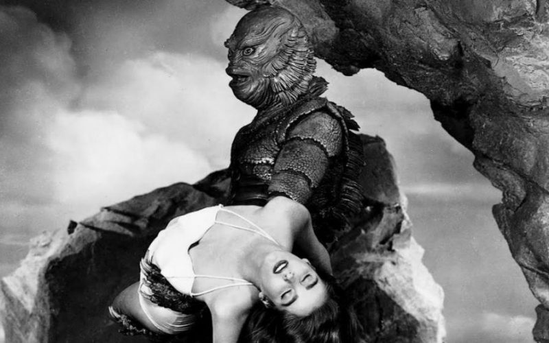 Fotograma de 'La mujer y el monstruo'