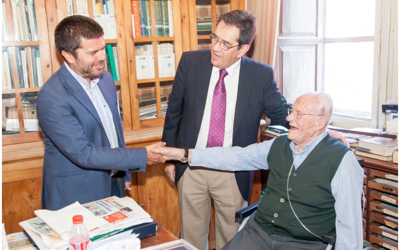 Leoncio Afonso, primer profesor de Geografía de la ULL, cumple cien años