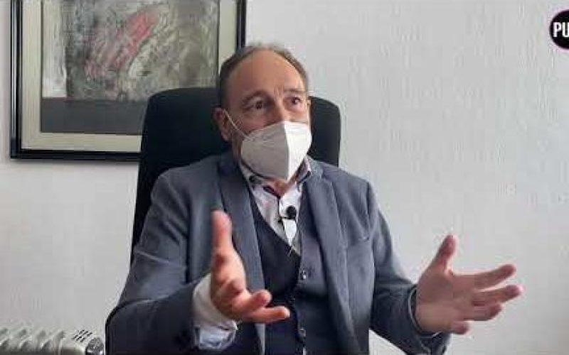 Manuel Area: «El futuro de la enseñanza está en la semipresencialidad»