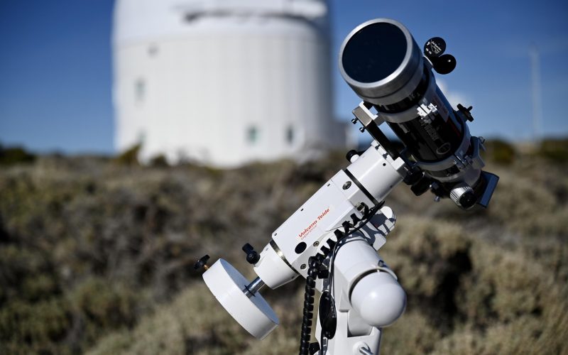 mariya_m-telescope-4806386_1920