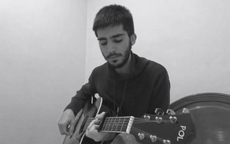 “No siento la necesidad de escuchar una canción mía en la radio”