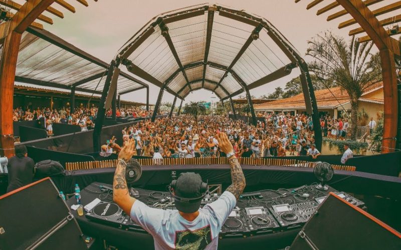 Eddy M en Elrow