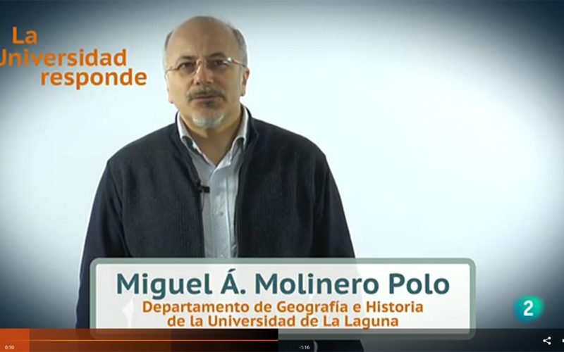El egiptólogo Miguel Ángel Molinero, en la serie de  habla sobre jeroglíficos.