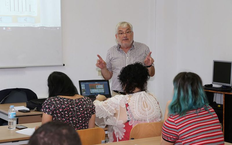 Julián González: “Hay investigaciones que avalan que la música produce mejoras en enfermedades como el Parkinson o Alzheimer”