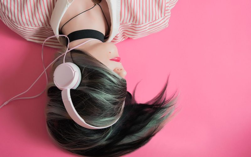 La relación del cerebro y la música a debate en la Universidad de Adeje
