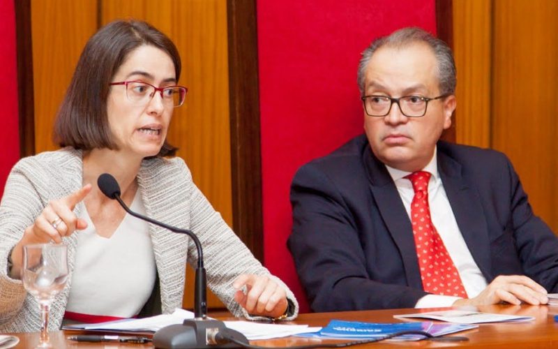 Campus América: la profesora Ruth Martinón junto a Fernando Carrillo Flórez, procurador general de Colombia