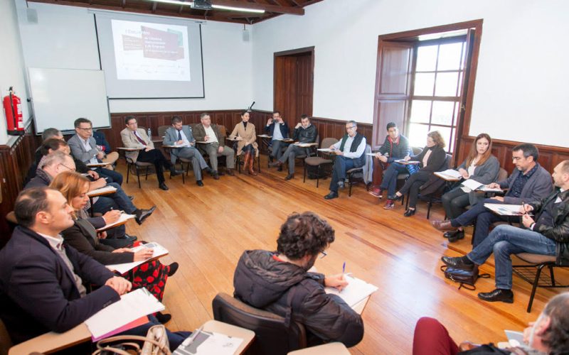 La ULL celebra un encuentro con sus cátedras empresariales e institucionales