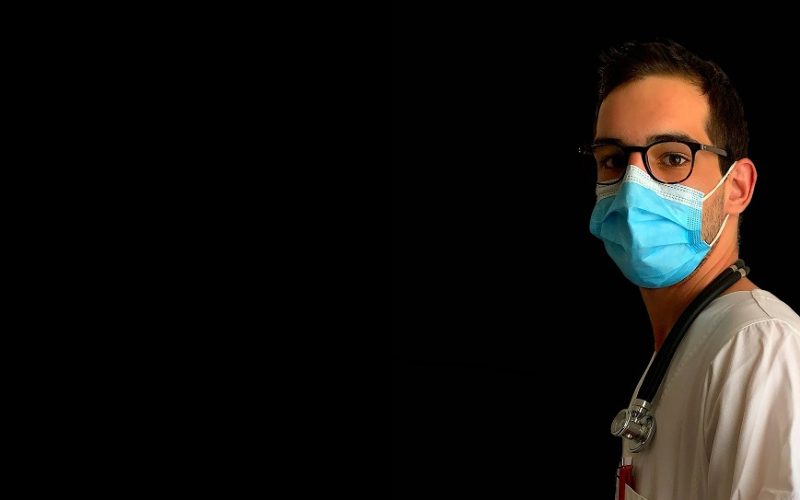 En tiempo de pandemia hay personal sanitario que no llega a los 1250 euros mensuales