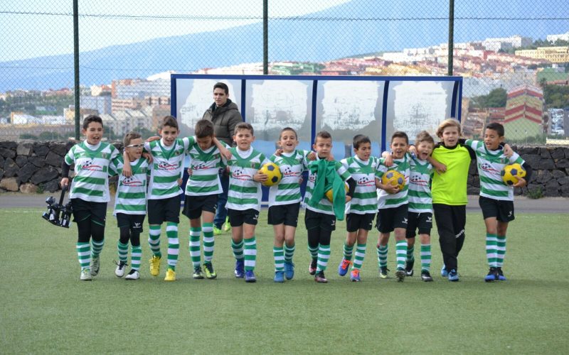 Equipo del benjamín B del Sporting Club Tenerife, entrenado por Carlos González