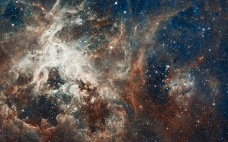Descubierto un exceso de estrellas masivas en la Nebulosa de la Tarántula