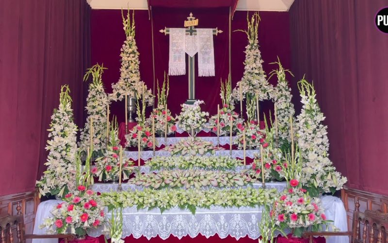 Una tradición repleta de cruces y fuegos