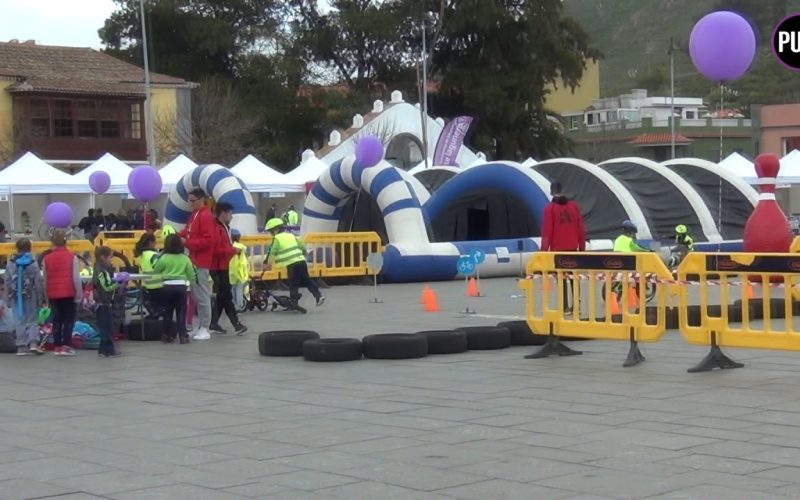 Varios colegios visitan la Feria de la Bicicleta “Pedales por Canarias”