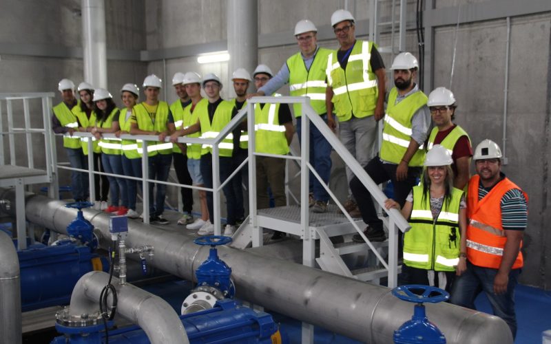 Estudiantes de Ingeniería Civil, en el nuevo depósito de agua desalada de Granadilla